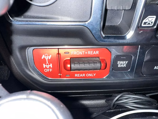 Jeep Wrangler Rubicon Unlimited 2020 — 40.500 km — 3.6 V6 — Lift JPP, WARN, snorkel Mopar