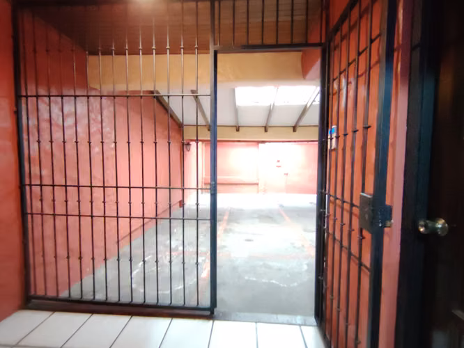 Casa Independiente Uruca Fte calle 3 habitaciones - Imagen 18