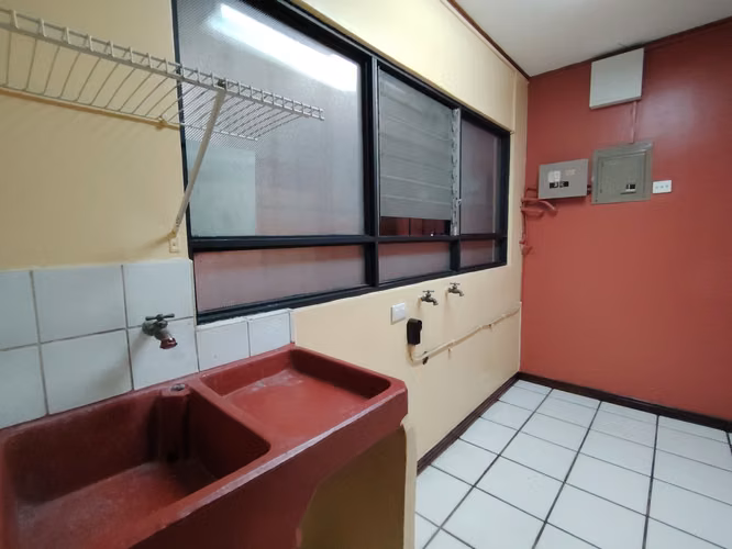 Casa Independiente Uruca Fte calle 3 habitaciones - Imagen 19
