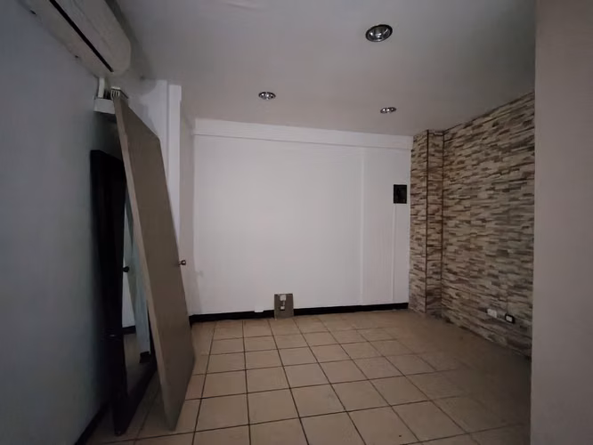 Local Comercial- Punto de venta Belén 48m2 - Imagen 8
