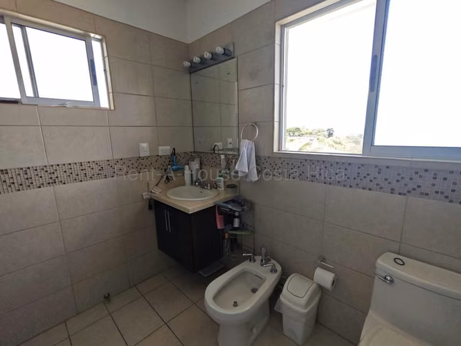 Casa Moderna en Condominio con Patio Amplio y Vistas Espectaculares – Moravia, San Vicent - Imagen 13