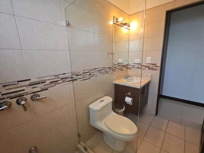 Casa Moderna en Condominio con Patio Amplio y Vistas Espectaculares – Moravia, San Vicent - Imagen 9