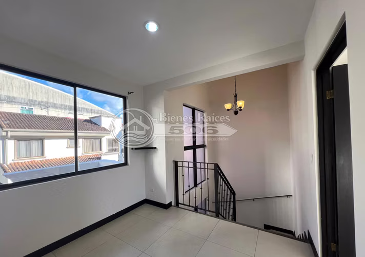 Se alquila casa en Condominio Atocha en Lagunilla de Heredia - Imagen 6