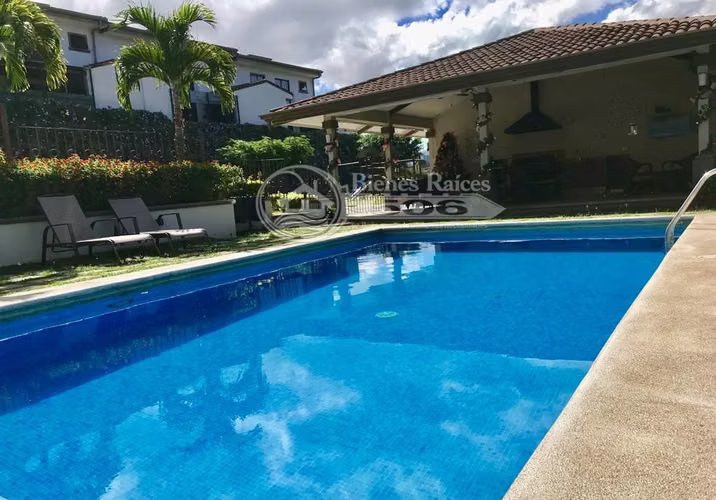 Se alquila casa en Condominio Atocha en Lagunilla de Heredia - Imagen 17