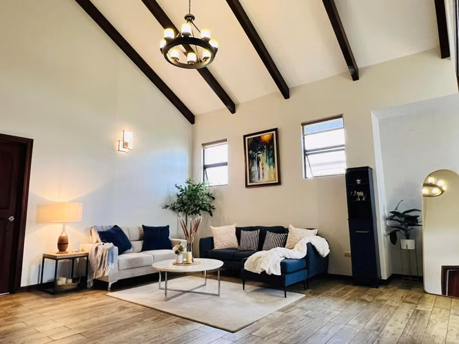 Casa de Lujo en Venta | Condominio Francosta, Heredia - Imagen 2