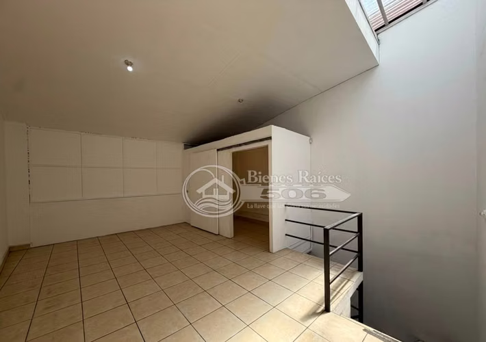 Se alquila local comercial Barreal de Heredia - Imagen 7