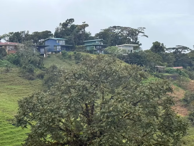 VENDO LINDA PROPIEDAD MONTEVERDE SANTA ELENA - Imagen 11