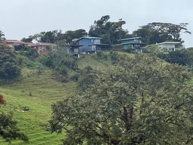 VENDO LINDA PROPIEDAD MONTEVERDE SANTA ELENA - Imagen 8