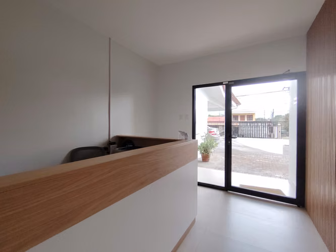 Oficina- Consultorio 21m2- Parqueo- Belen - Imagen 19