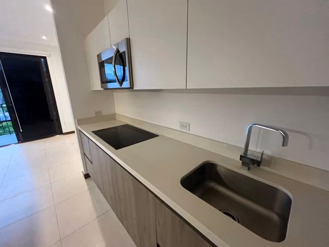 Alquiler apto 1 habitación con línea blanca Parques del Sol, Santa Ana - Imagen 3
