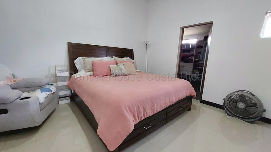 Venta de Casa en Río Segundo de Alajuela.