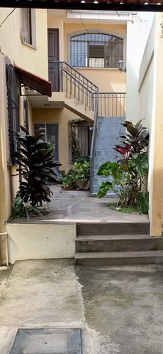 Apartamento en segunda planta con buena vista en Residencial Campo verde