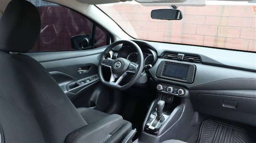 NISSAN VERSA 2023 AUTOMÁTICA GASOLINA BLANCO
