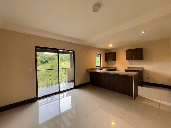 VENTA O ALQUILER DE APARTAMENTO EN CONDOMINIO - BRASIL DE SANTA ANA - Imagen 2