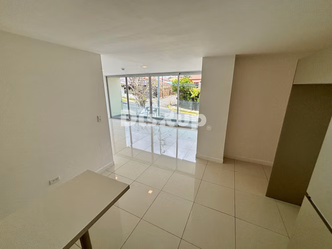 Alquiler de moderno y amplio apartamento de 3 hab. Sabanilla, Montes de Oca - Imagen 2