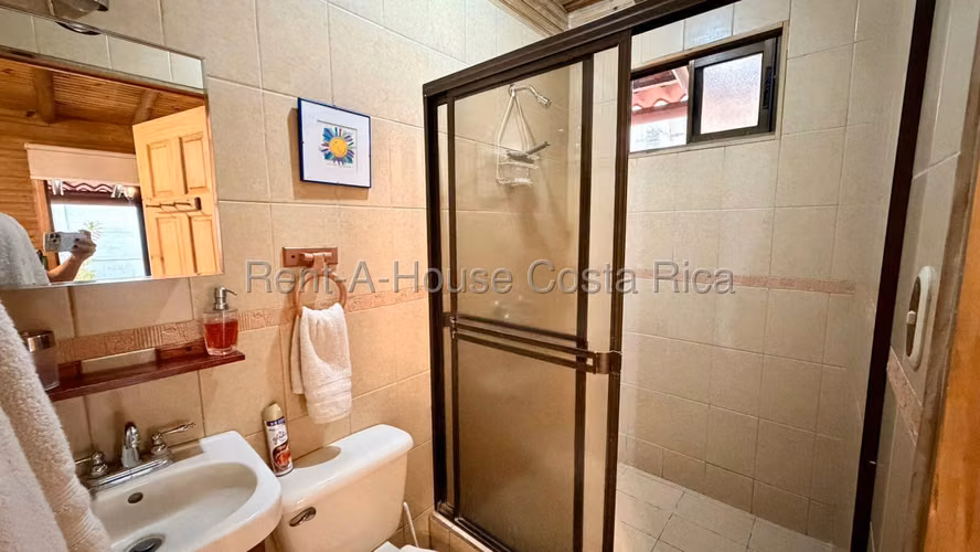 Alquiler de casa tipo Cabaña amueblada en condominio en Santo Domingo Heredia - Imagen 6