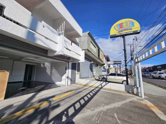 Venta. Local y Apartamentos. Generando Renta. Rohrmoser, San José. 520M2 TERRENO