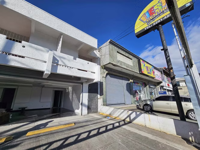 Venta. Local y Apartamentos. Generando Renta. Rohrmoser, San José. 520M2 TERRENO