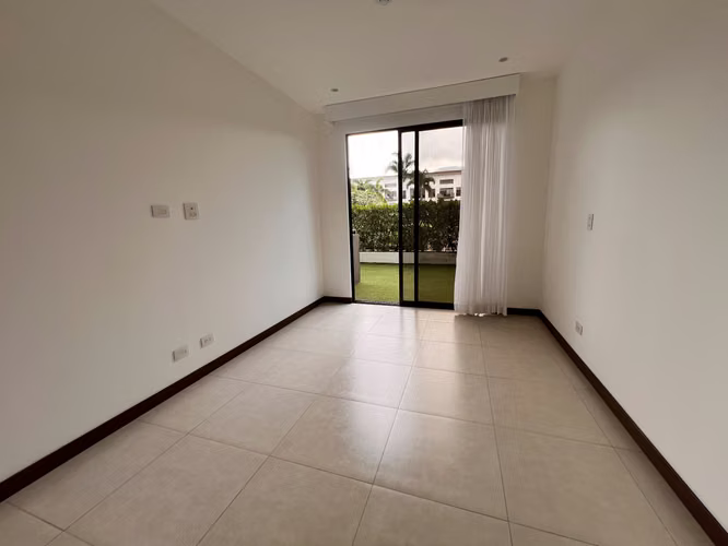 Alquilo Apartamento en Condominio Parques del Sol - Imagen 5