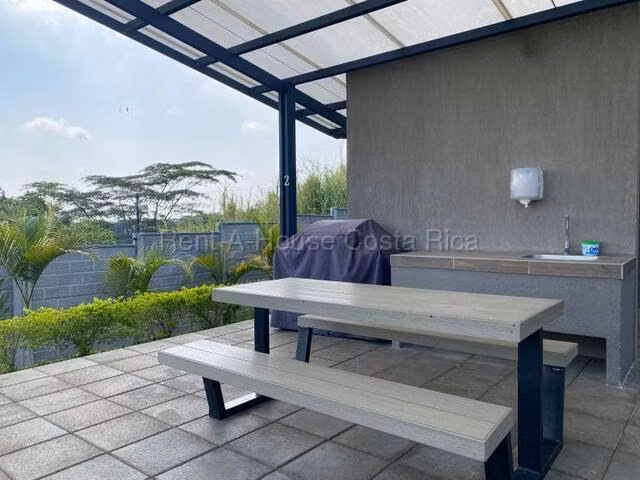 Alquiler de Casa en Santo Domingo-San Miguel, Heredia. - Imagen 3