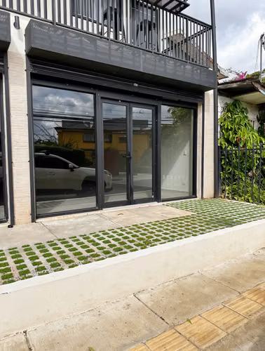 Locales Comerciales en Alquiler – Llorente de Tibás | Área Exterior - Imagen 10