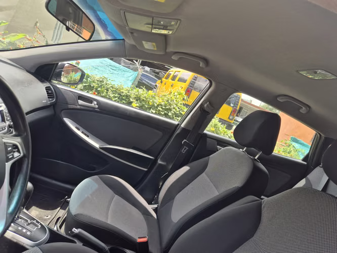 Hyundai accent