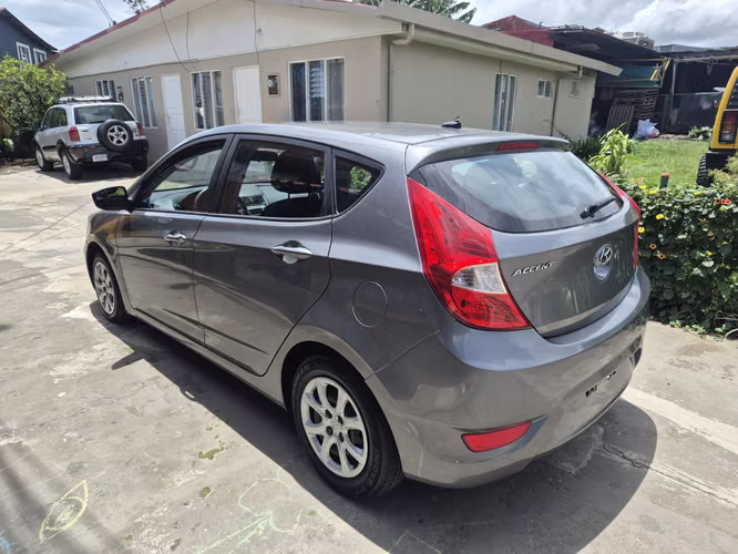 Hyundai accent