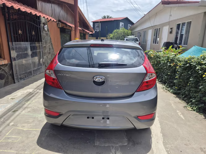 Hyundai accent