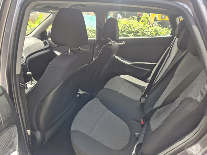 Hyundai accent