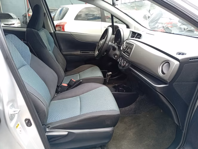 Toyota yaris hatchback - Imagen 14