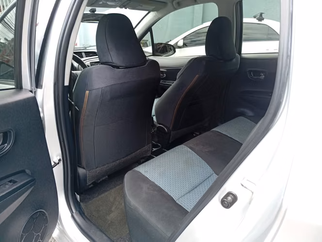 Toyota yaris hatchback - Imagen 5