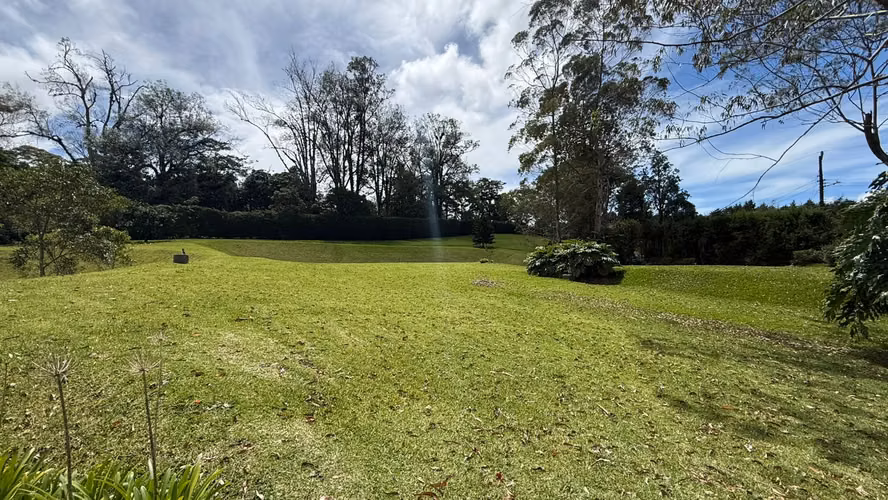Casa contemporánea de un solo nivel en 14.000 m² de terreno en Dulce Nombre de Tres Ríos - Imagen 14