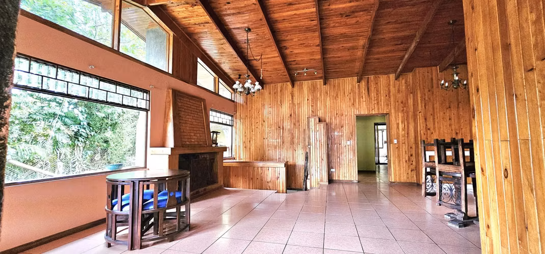 Venta de Casa en San Rafael de Heredia AMPLIA ZONA VERDE - Imagen 4