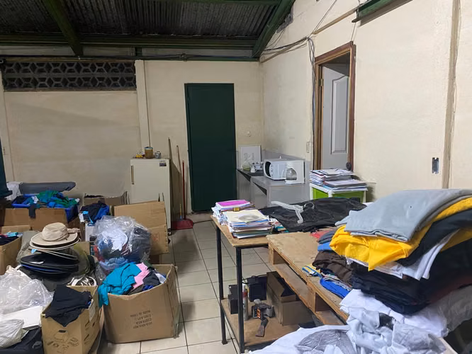 Venta de propiedad con bodega construida, apta para desarrollo de apartamentos, o alguna actividad comercial - Imagen 7