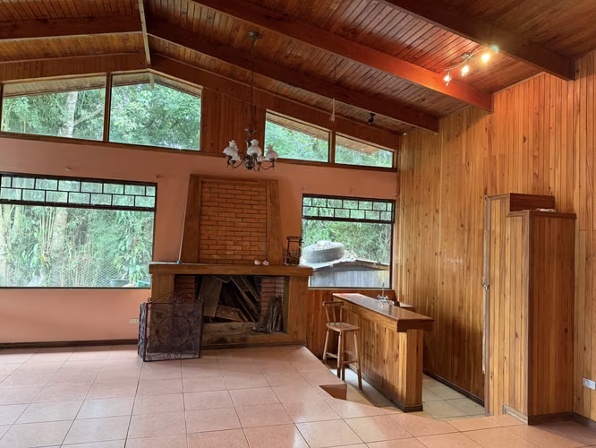 Vendo casa en Ángeles de San Rafael, Heredia. Propiedad 2.000 m2 con casa amplia - Imagen 17