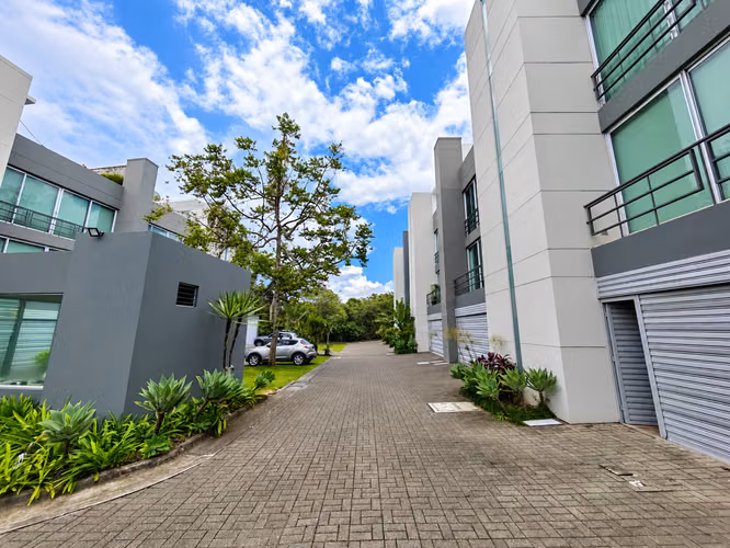 Apartamento tipo Loft en Venta, Escazú – Pet Friendly