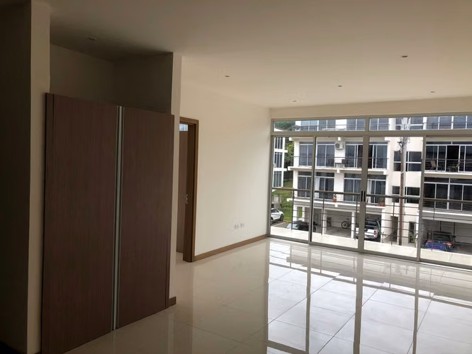 SE ALQUILA APARTAMENTO CON LINEA BLANCA EN PIEDADES DE SANTA ANA