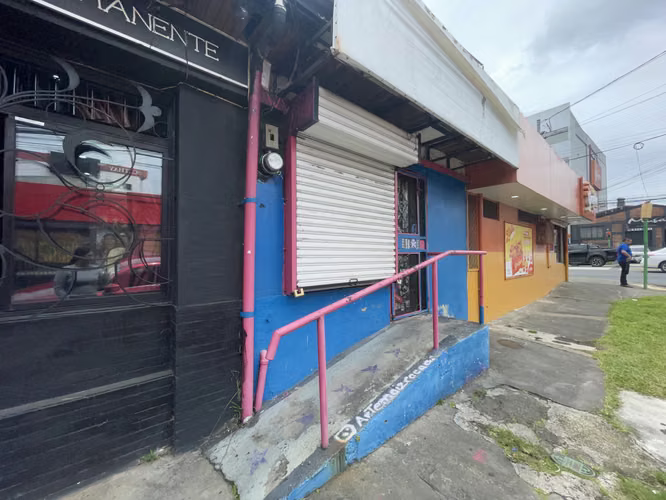 Venta de 2 Locales, para remodelar en San Pedro! P563 - Imagen 4