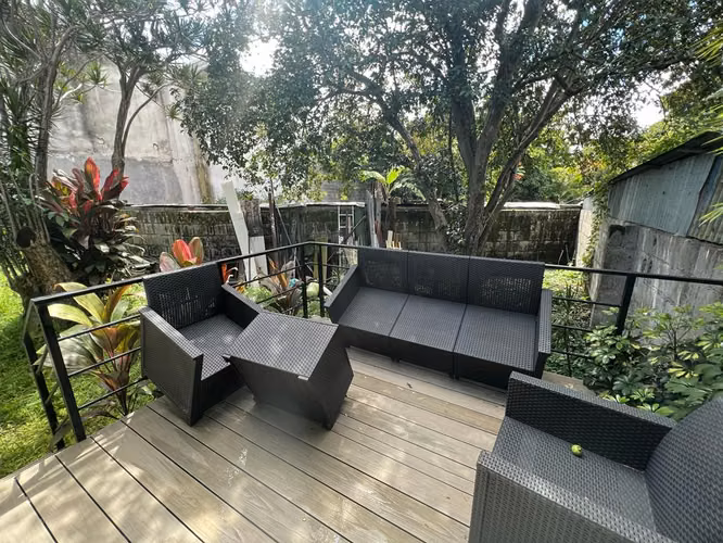 Casa en venta en Moravia. USO MIXTO PARA REMODELAR! P271