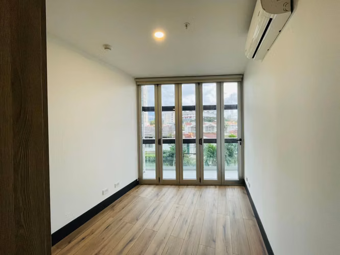 Fire Sale! Apartamento en venta en Nunciatura! P503