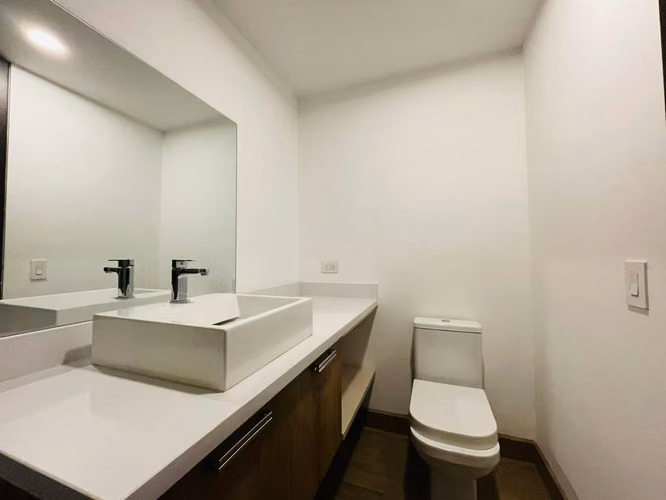 Fire Sale! Apartamento en venta en Nunciatura! P503