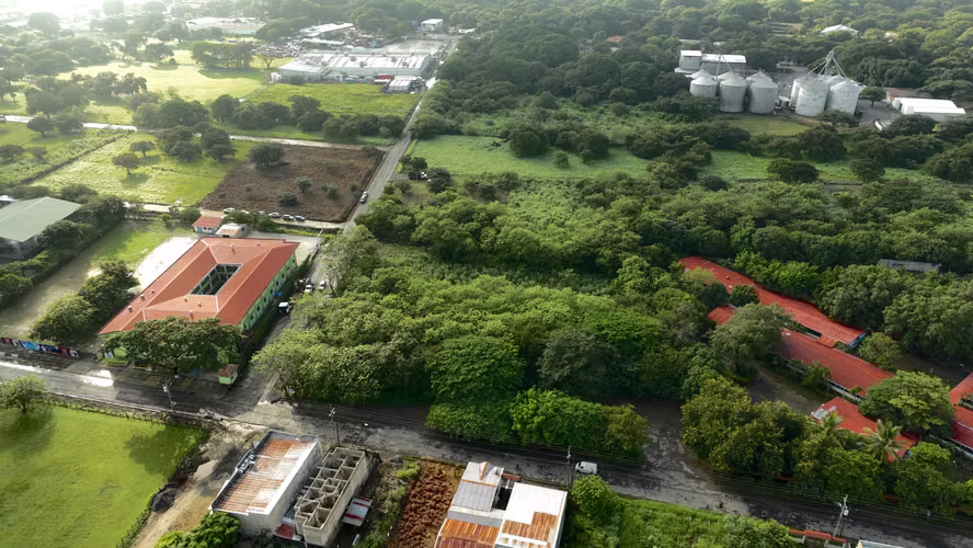 Propiedad en Venta en el Centro de Liberia,  cerca de Walmart
