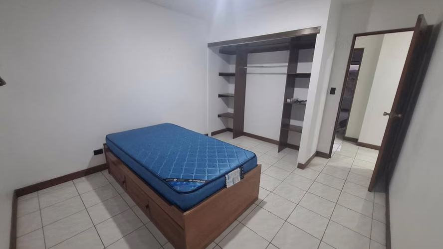 CASA EN ALQUILER EN RESIDENCIAL MONTANA. POZOS DE SANTA ANA - Imagen 15
