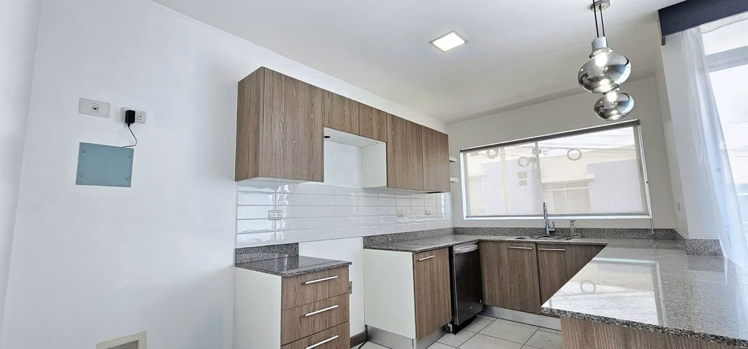 Venta de Casa en Santo Domingo de Heredia Bo. EL SOCORRO - Imagen 2