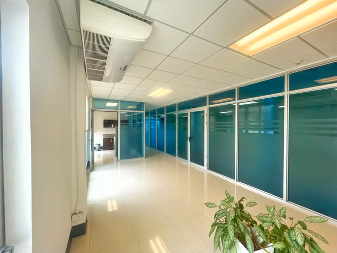 GRAN PROPIEDAD COMERCIAL EN ALQUILER, ROHRMOSER! P611-1 - Imagen 8