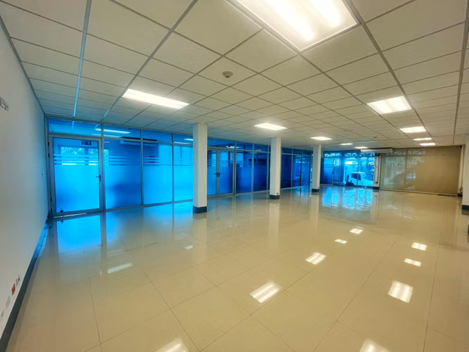 GRAN PROPIEDAD COMERCIAL EN ALQUILER, ROHRMOSER! P611-1 - Imagen 2