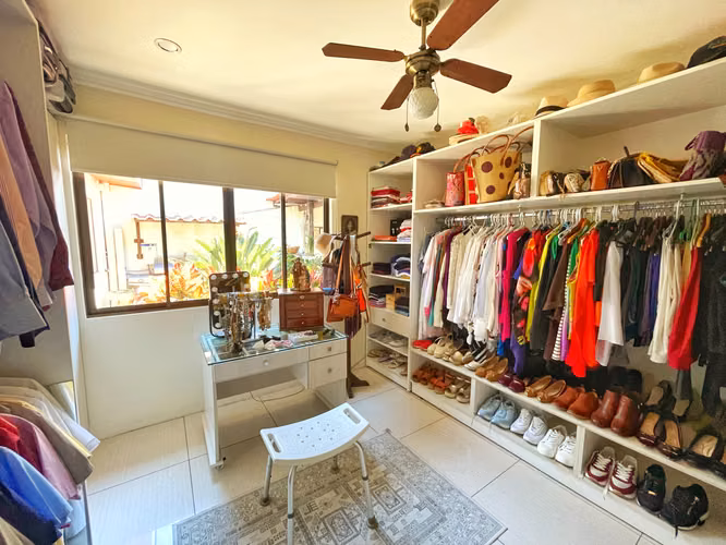 CASA DE UNA PLANTA EN ROHRMOSER CON USO DE SUELO MIXTO! P604