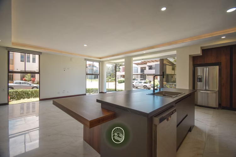 CASA 3 HAB EN ALQUILER EN HACIENDA LOS REYES | LA GUÁCIMA, ALAJUELA - Imagen 4
