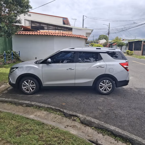 SSANG YONG XLV 2017 MANUAL - Imagen 16