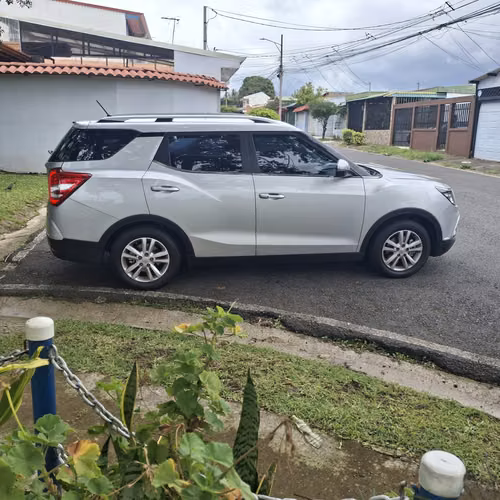 SSANG YONG XLV 2017 MANUAL - Imagen 6